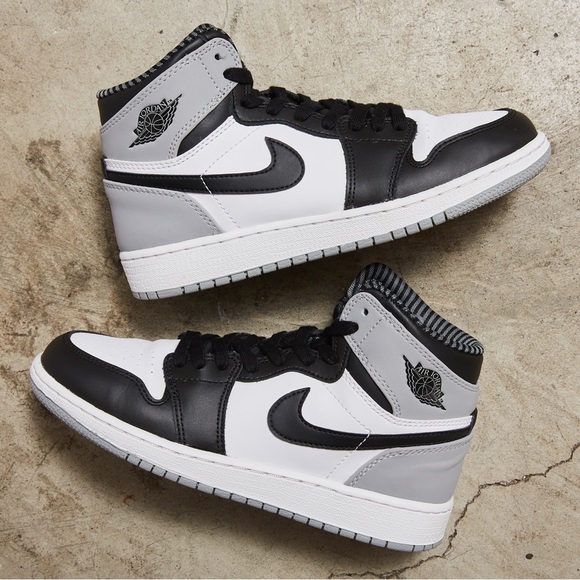 Jordan Shoes - Nike Air Jordan 1 Retro High OG BG ‘Barons’